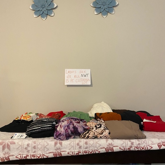 Ladies Size 2X 15 Piece All NWT Clothing Bundle/Lot Mixed Brands - Picture 2 of 16